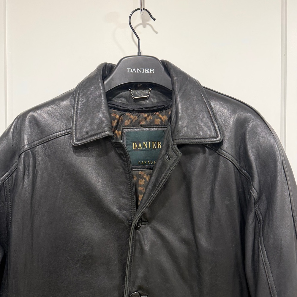 Danier Black Leather 3/4 Length Winter Jacket - Picture 2 of 12